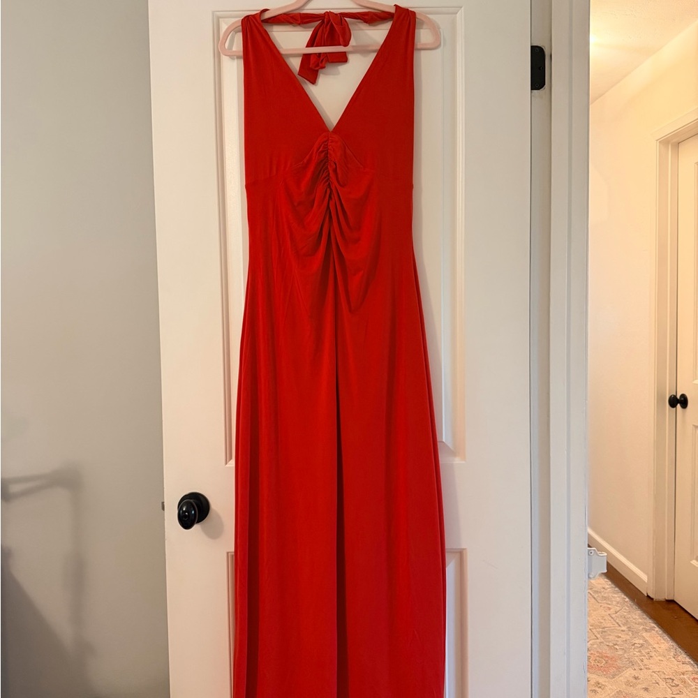 Chic Backless Red Dress